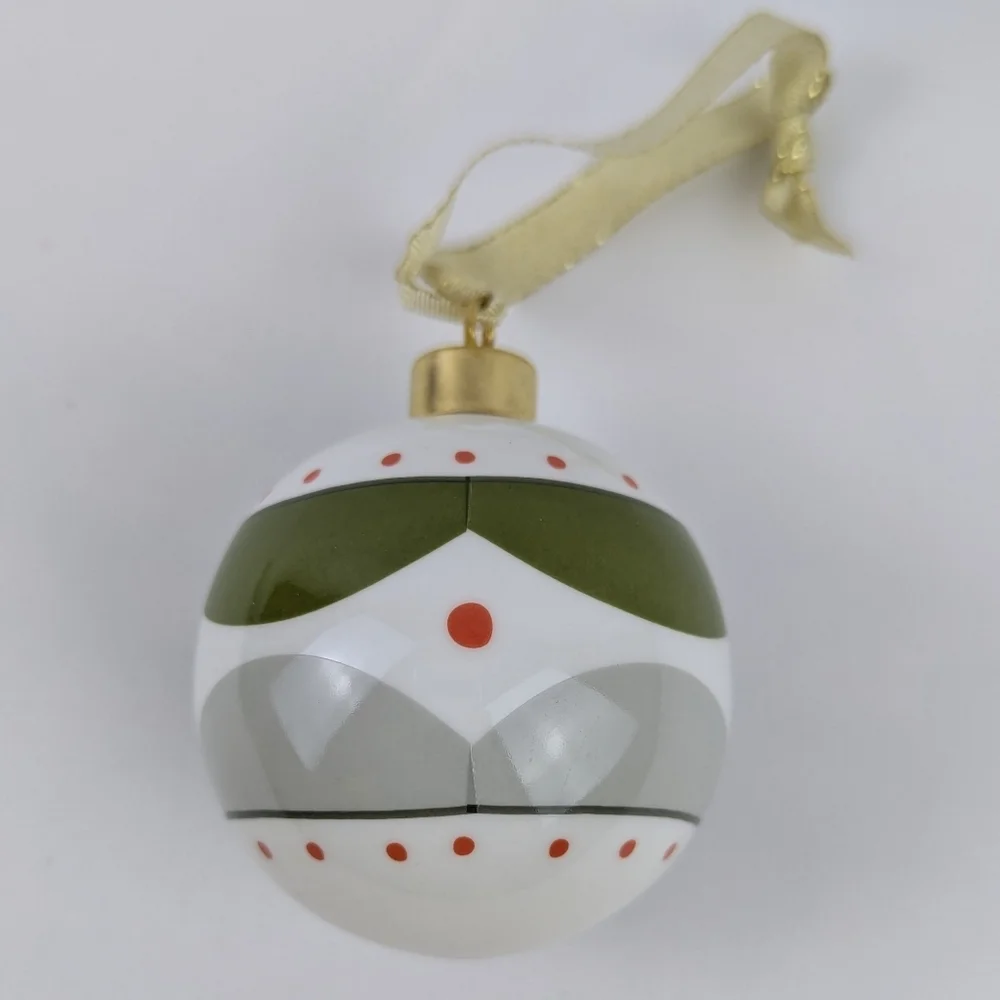 Spode Kit Kemp Ornament Geo Bauble Bone China Geometric Design White Green NWT - Picture 10 of 12
